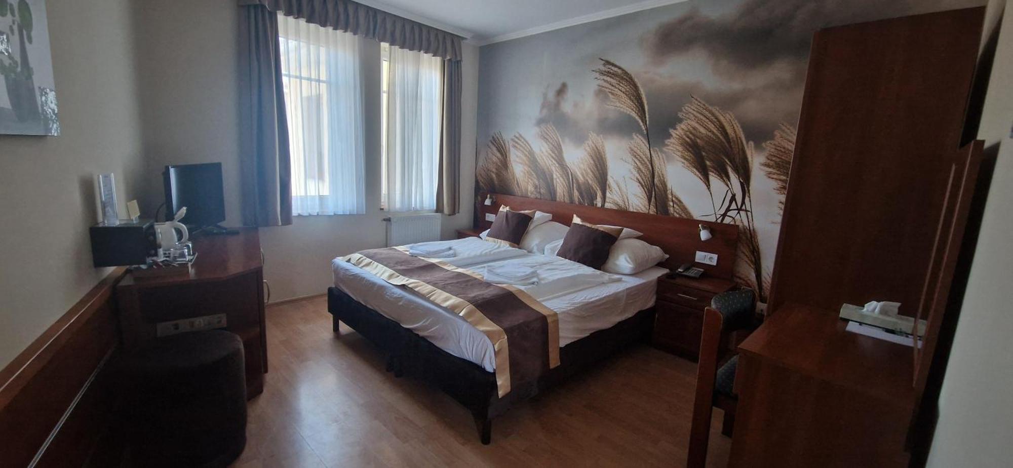 Fertőd Hotel Patonai מראה חיצוני תמונה